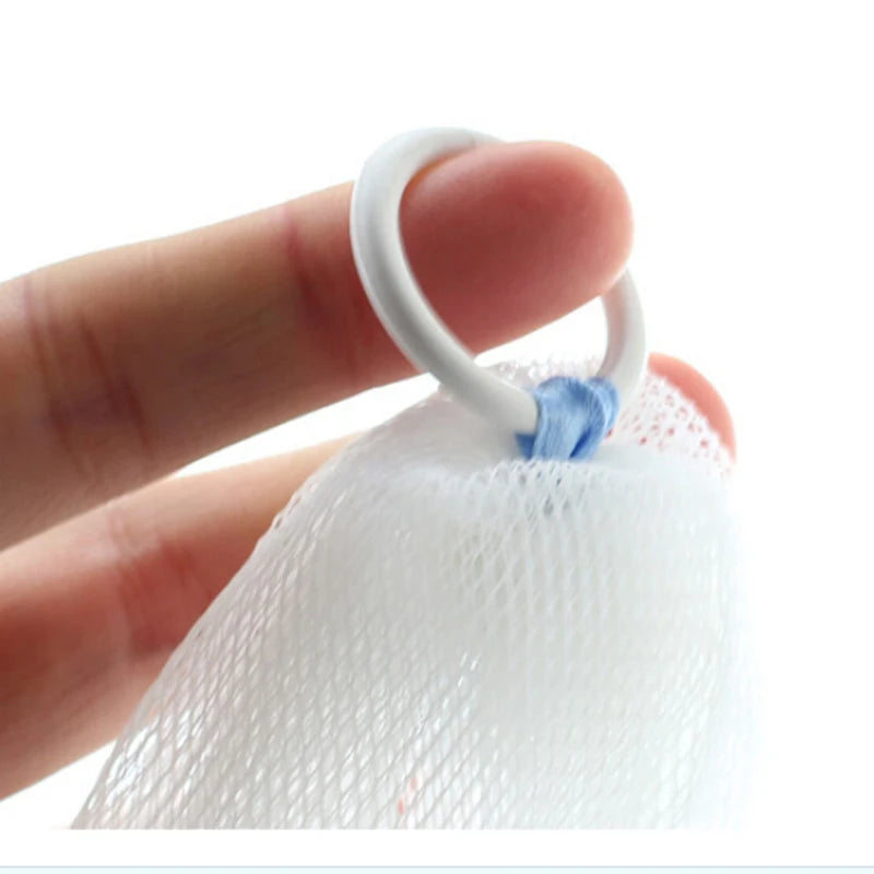 Travel Face Towel and Bath Mesh Cloth - Versatile Shower and Scrub Washcloth for Effective Cleansing
